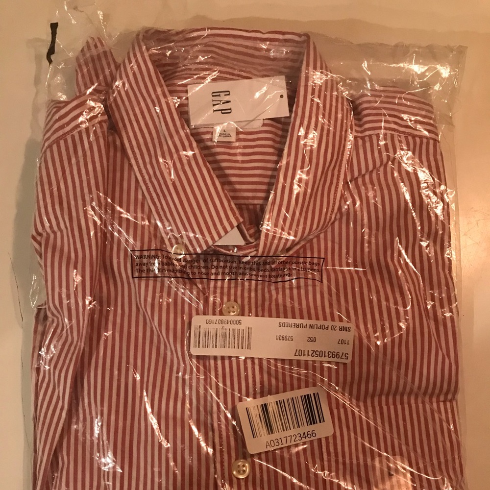 NWT Gap Men’s Lived-In Stretch Poplin Shirt red stripe size Large